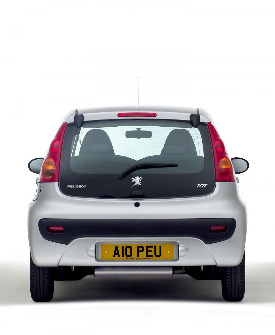  Peugeot 107 2006 года  (фото 12 из 48)